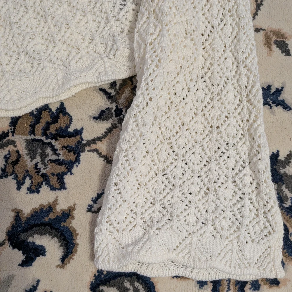 White Cropped Knit Cardigan